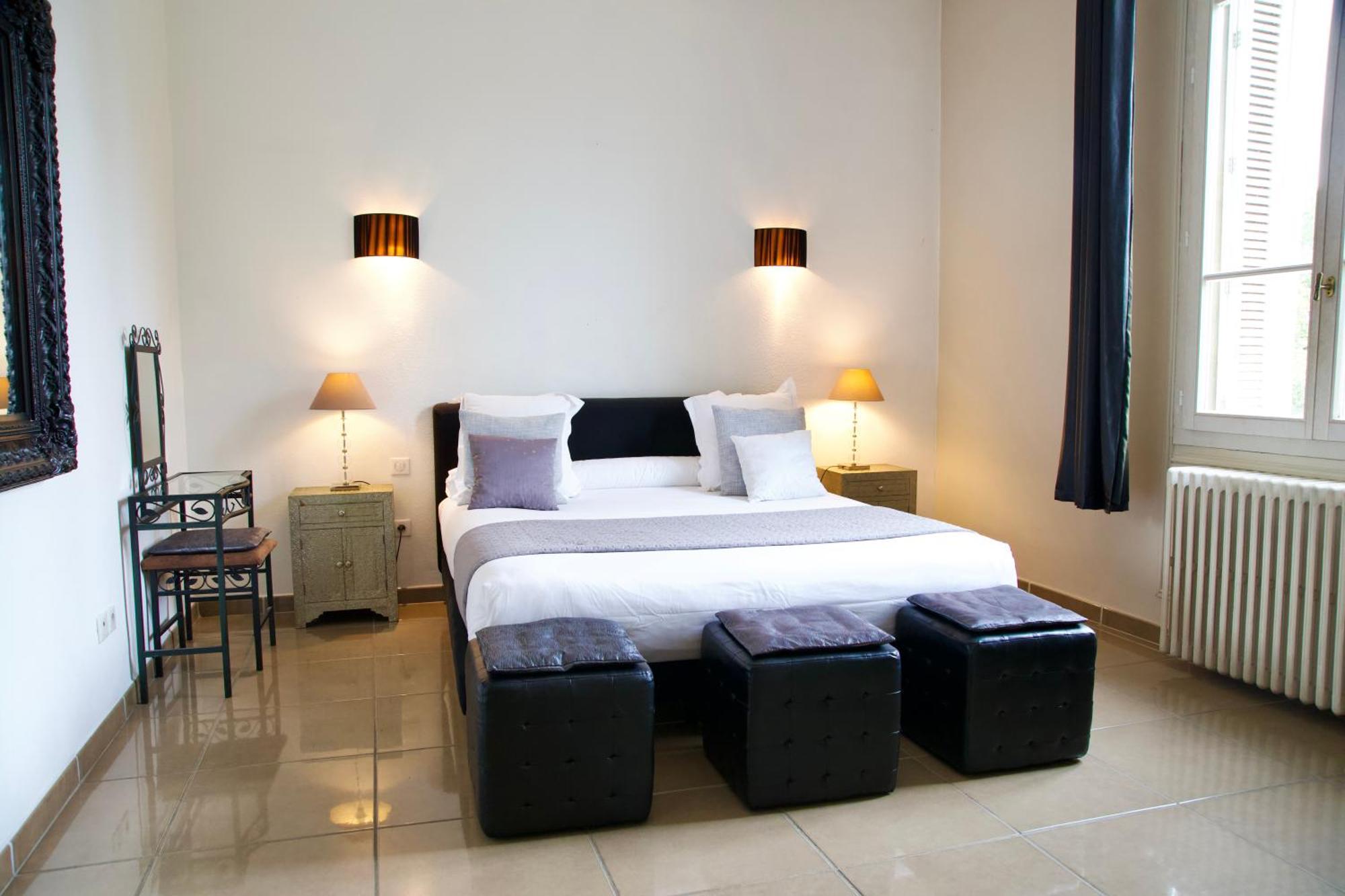 A Propos- Suites Et Chambres Оранж Экстерьер фото
